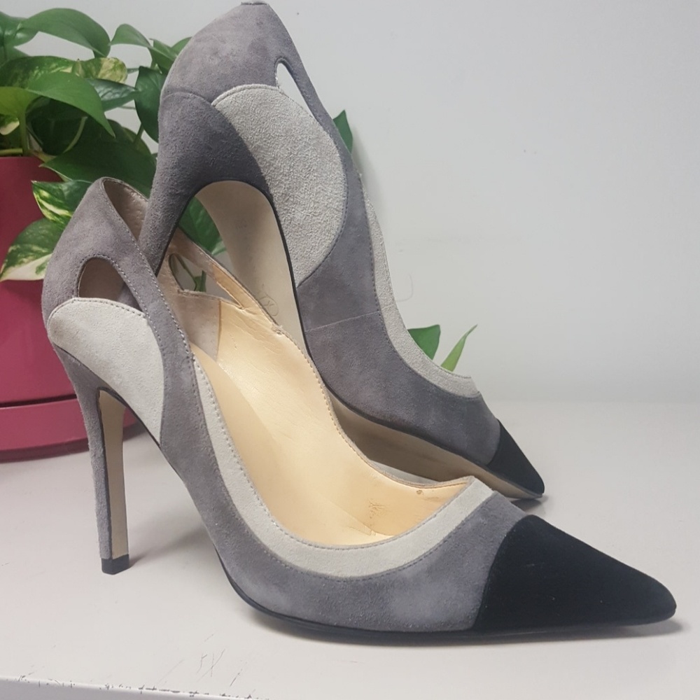 EUC Elegant Suede Pumps